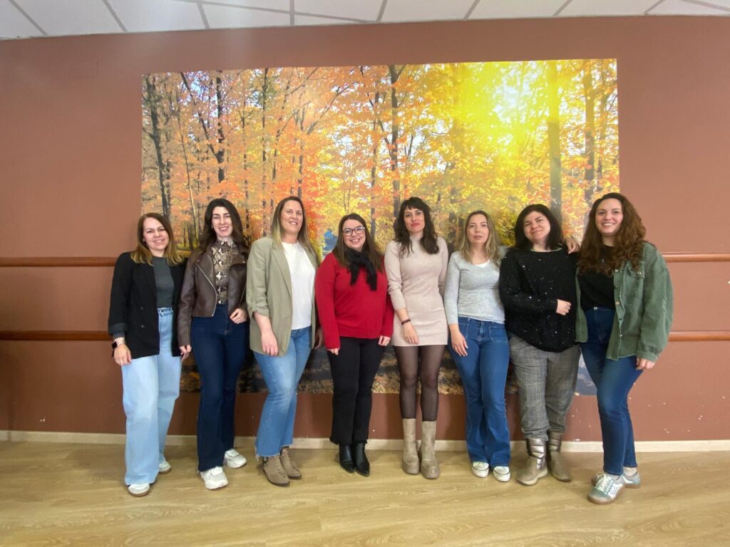 EL CUIDADO QUE SOSTIENE A LOS PUEBLOS: LAS GESTORAS DE CASO DE PRONISA QUE COORDINAN APOYOS EN DECENAS DE MUNICIPIOS DE ÁVILA