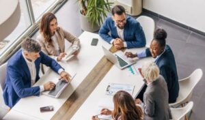 OFERTA DE EMPLEO: PROFESIONAL RESPONSABLE DE SERVICIO Y RR.HH.